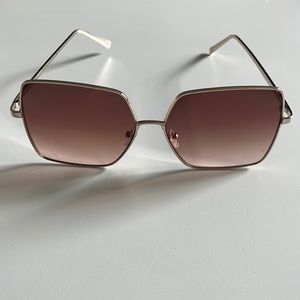 Large frame sunglasses